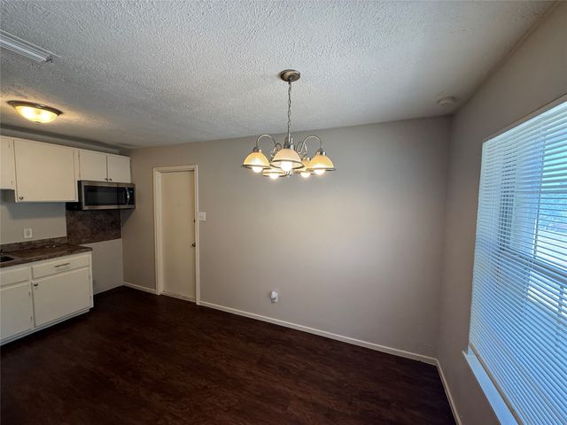 4250 Wiley College Drive, Dallas, TX 75241