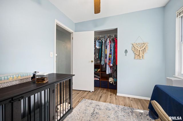 209 N LINNHILL Lane, Washington, IL 61571