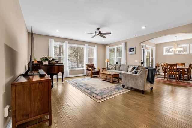 5505 Holiston Court, Galena, OH 43021