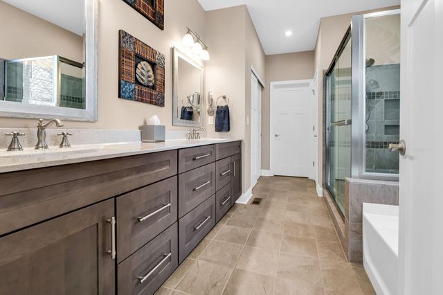 5505 Holiston Court, Galena, OH 43021