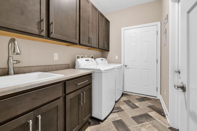 5505 Holiston Court, Galena, OH 43021