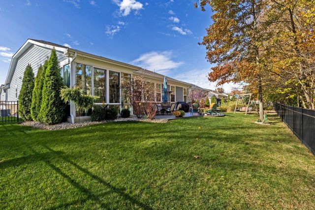 5505 Holiston Court, Galena, OH 43021