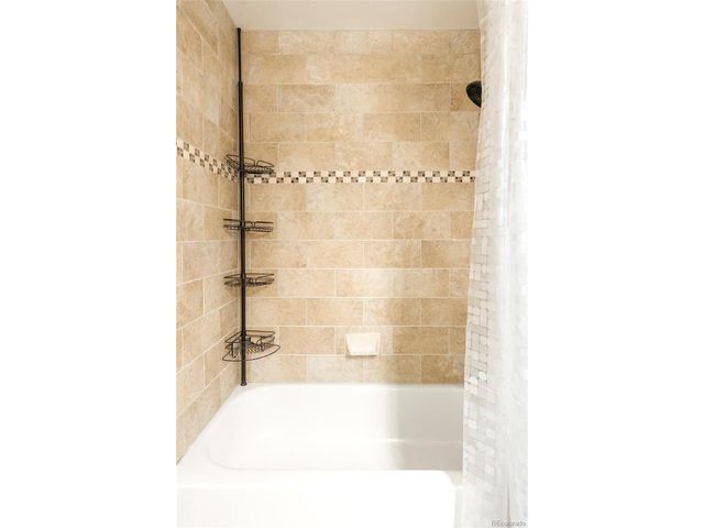 22298 E Lake Ave, Centennial, CO 80015