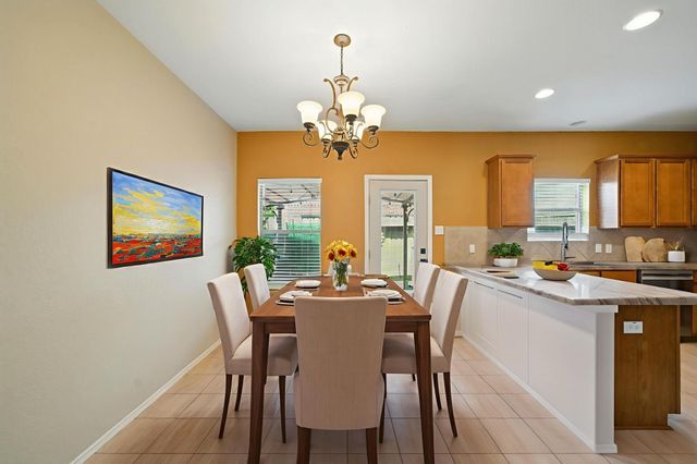 18123 Hillock Glen Lane, Cypress, TX 77429