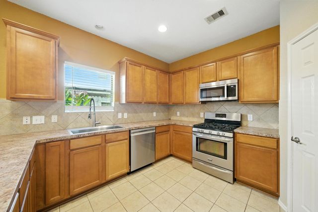 18123 Hillock Glen Lane, Cypress, TX 77429