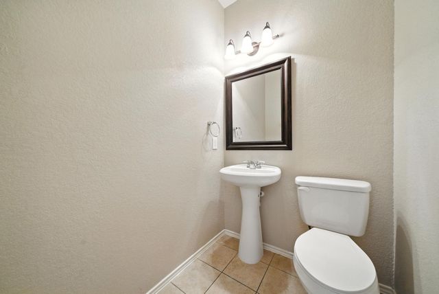 18123 Hillock Glen Lane, Cypress, TX 77429