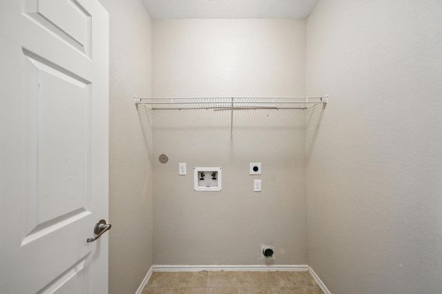 18123 Hillock Glen Lane, Cypress, TX 77429