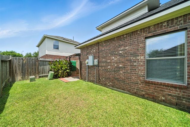 18123 Hillock Glen Lane, Cypress, TX 77429