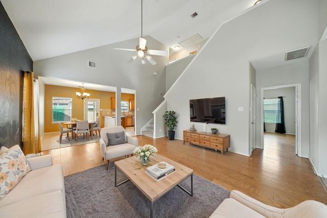 18123 Hillock Glen Lane, Cypress, TX 77429