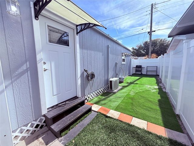 4514 W FERN STREET, Tampa, FL 33614