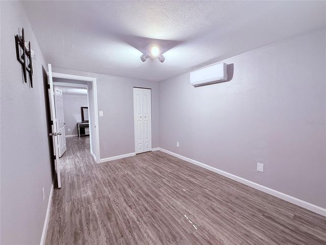 4514 W FERN STREET, Tampa, FL 33614