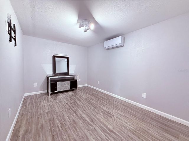 4514 W FERN STREET, Tampa, FL 33614