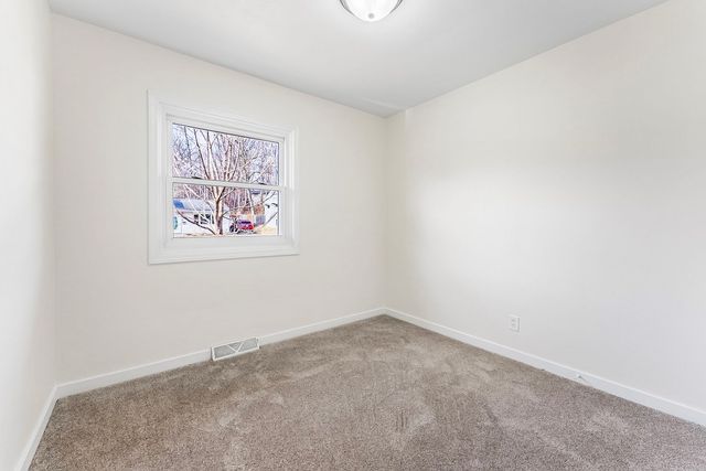 2627 Westwood Place, Davenport, IA 52804