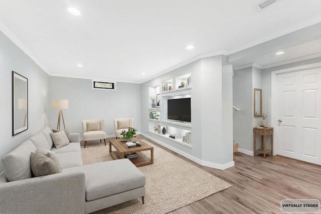 2627 Westwood Place, Davenport, IA 52804