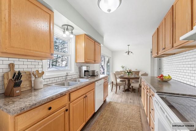 2627 Westwood Place, Davenport, IA 52804