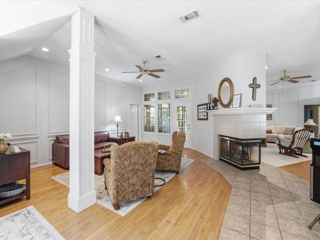 201 Coach House Circle, Fort Worth, TX 76108
