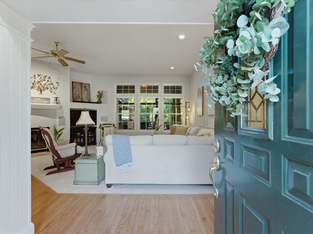 201 Coach House Circle, Fort Worth, TX 76108