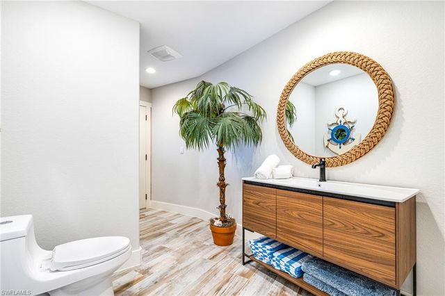 1911 SE 32nd TER, Cape Coral, FL 33904