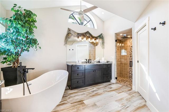 1911 SE 32nd TER, Cape Coral, FL 33904