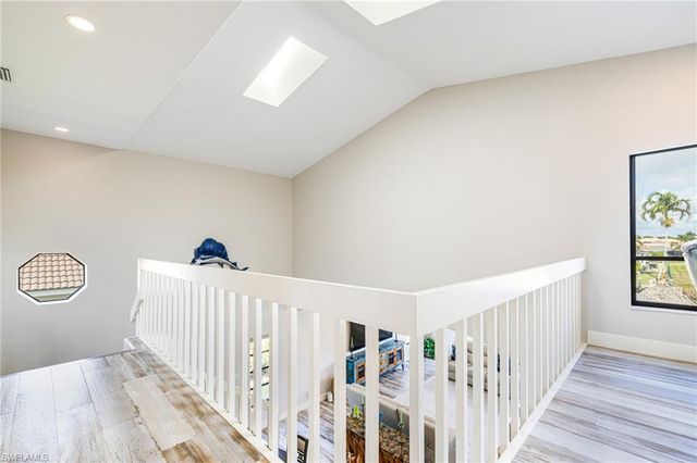 1911 SE 32nd TER, Cape Coral, FL 33904