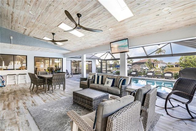 1911 SE 32nd TER, Cape Coral, FL 33904