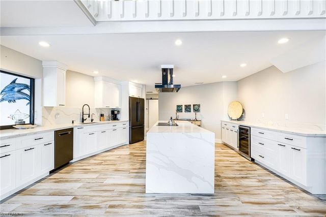 1911 SE 32nd TER, Cape Coral, FL 33904