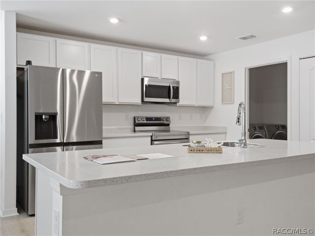 3276 W Camilo Drive, Dunnellon, FL 34433