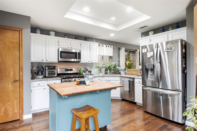 2002 Lansdown Drive, Carrollton, TX 75010