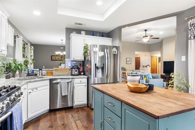 2002 Lansdown Drive, Carrollton, TX 75010