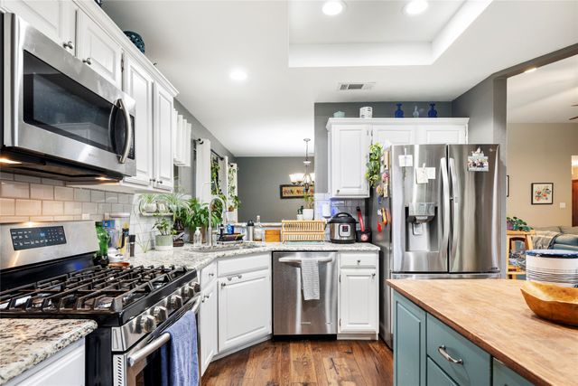 2002 Lansdown Drive, Carrollton, TX 75010