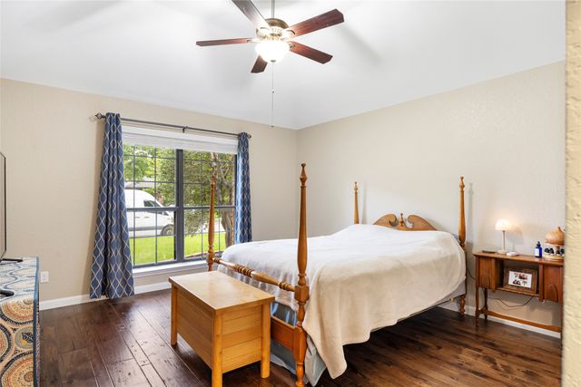 2002 Lansdown Drive, Carrollton, TX 75010