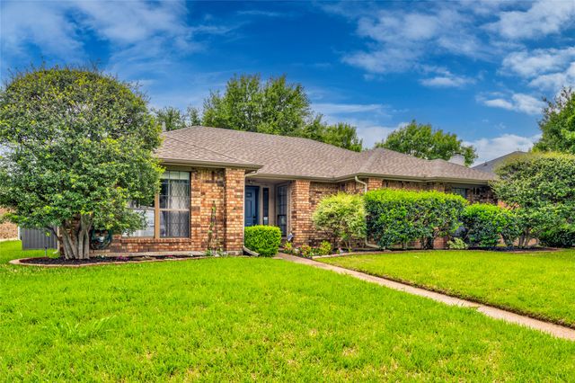 2002 Lansdown Drive, Carrollton, TX 75010