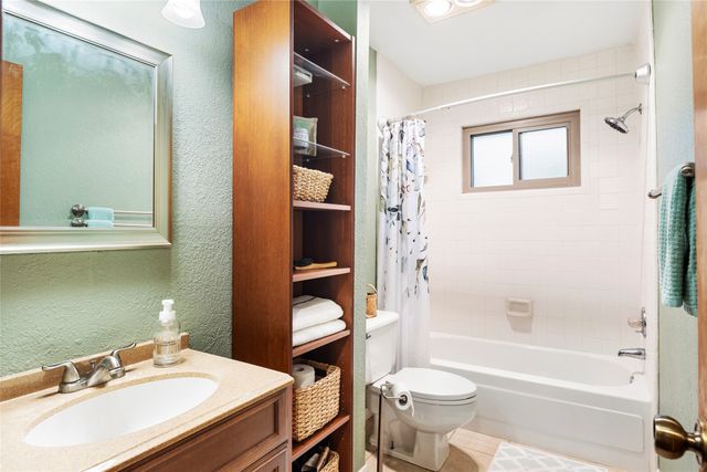 2002 Lansdown Drive, Carrollton, TX 75010