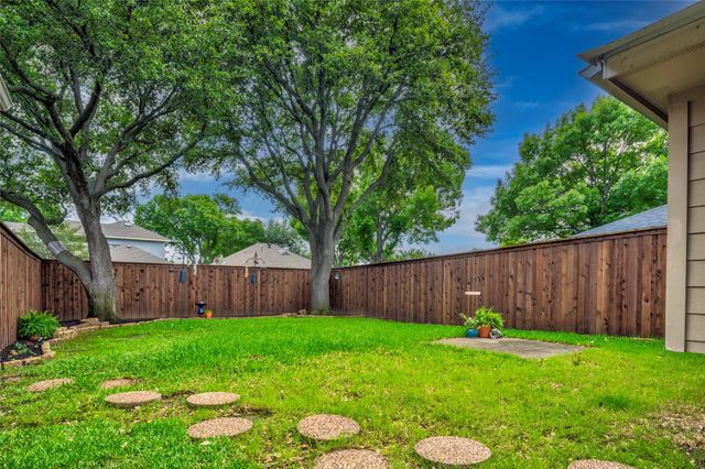 2002 Lansdown Drive, Carrollton, TX 75010