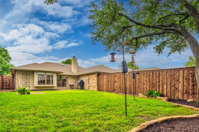 2002 Lansdown Drive, Carrollton, TX 75010