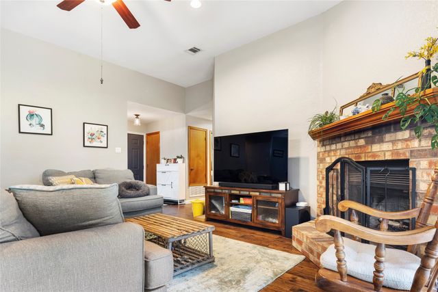 2002 Lansdown Drive, Carrollton, TX 75010