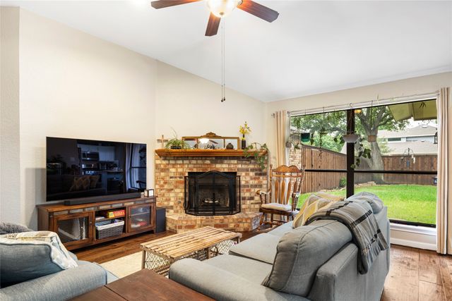 2002 Lansdown Drive, Carrollton, TX 75010