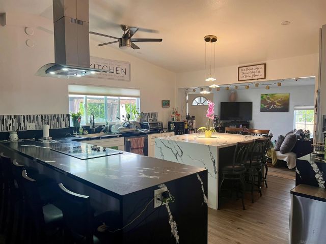 1374 Leaf Terrace, San Diego, CA 92114