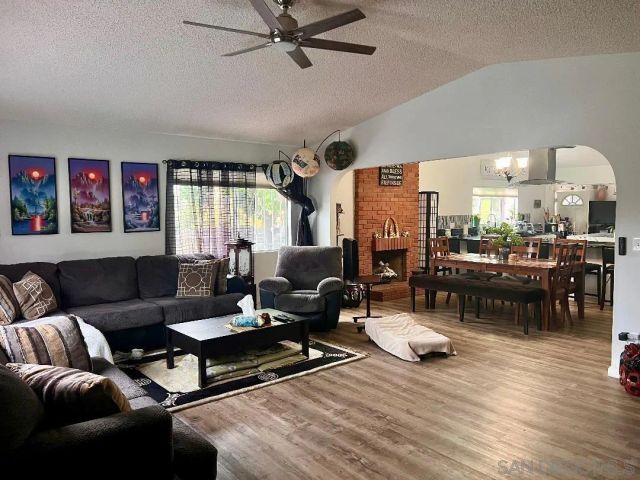 1374 Leaf Terrace, San Diego, CA 92114