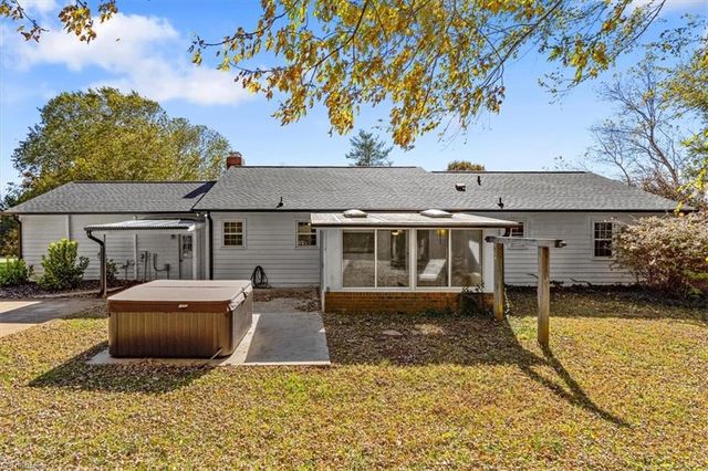 209 Ariel Farm Road, Greensboro, NC 27455