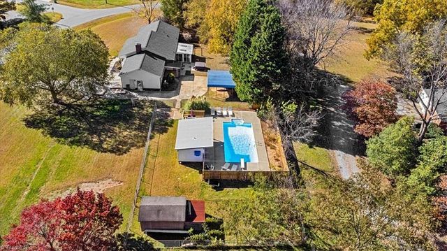 209 Ariel Farm Road, Greensboro, NC 27455