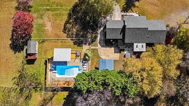 209 Ariel Farm Road, Greensboro, NC 27455