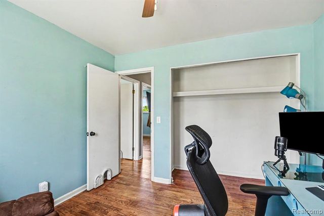 6156 Trenton Drive, Flint, MI 48532
