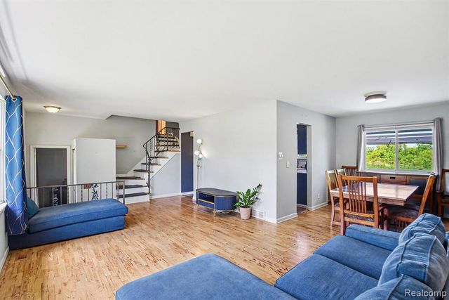 6156 Trenton Drive, Flint, MI 48532