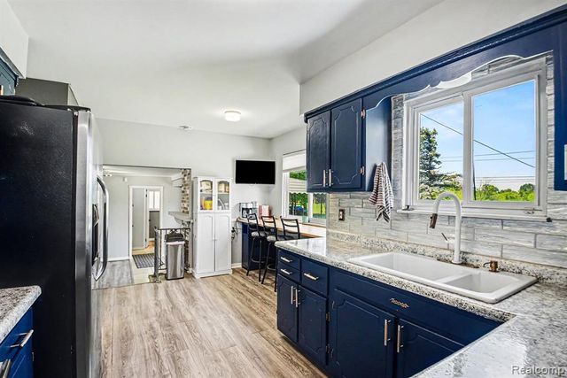 6156 Trenton Drive, Flint, MI 48532