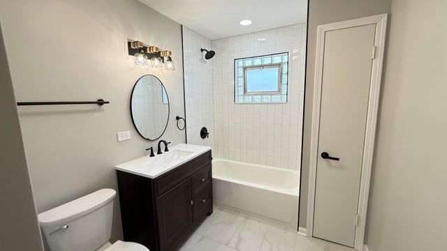 3658 N Laramie Avenue 2, Chicago, IL 60630