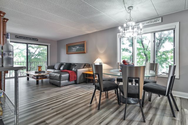 1389 Perry Street 303, Des Plaines, IL 60016