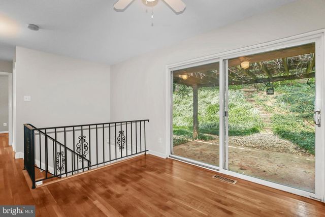 8510 THAMES ST, Springfield, VA 22151