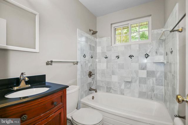 8510 THAMES ST, Springfield, VA 22151