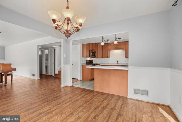 8510 THAMES ST, Springfield, VA 22151